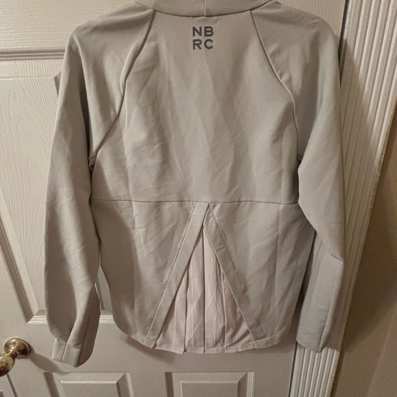 NWT…NEW BALANCE WINDdefy Athletic Jacket- size S - Picture 3 of 16
